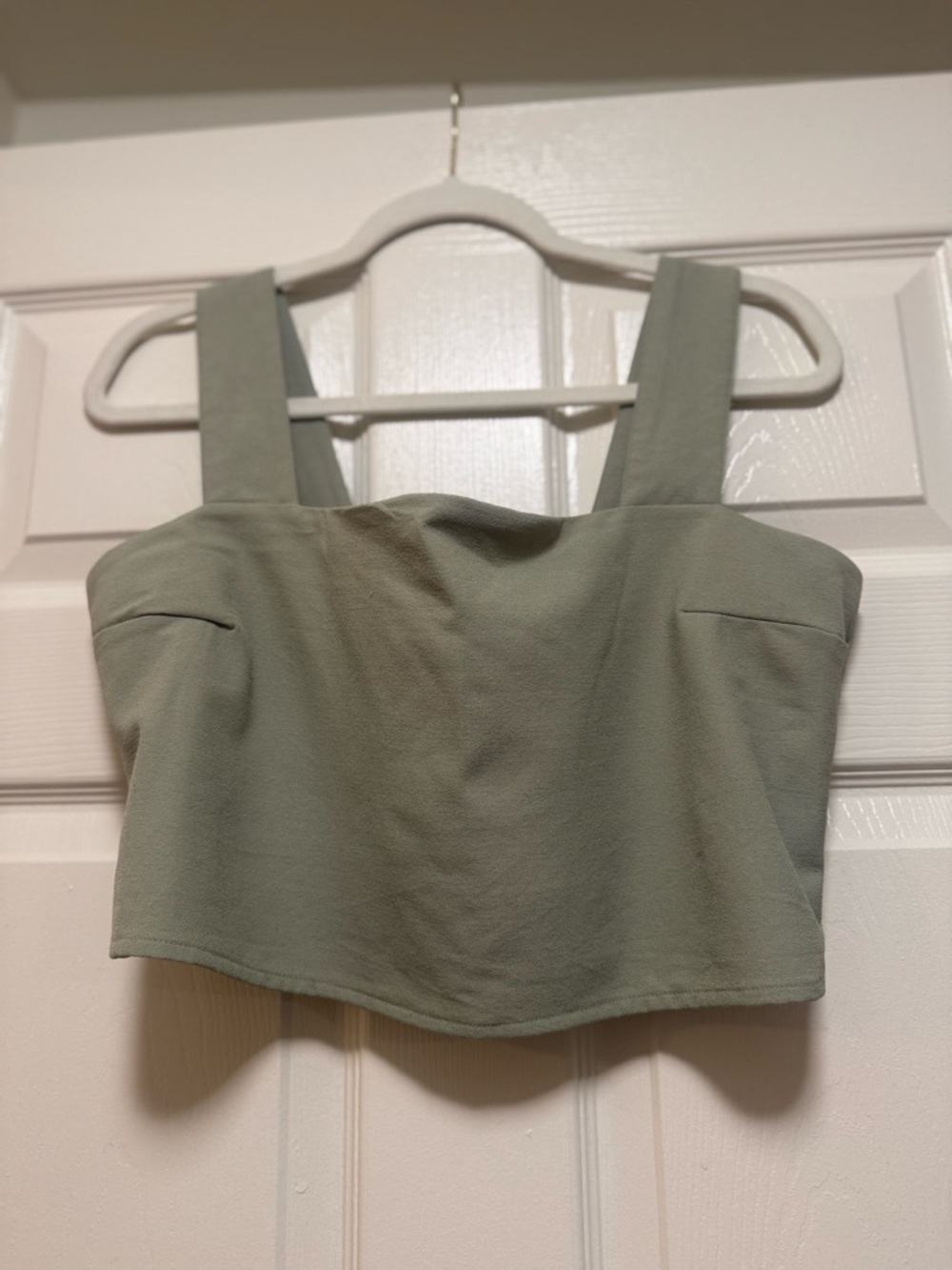 Abercrombie & Fitch Structured Square-Neck Crop Top in Sage Green - Picture 10 of 14
